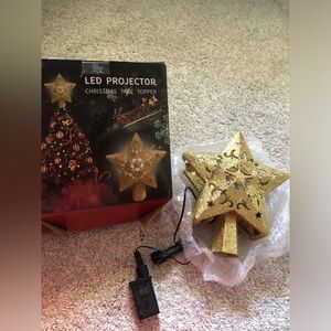 New Gold Glitter Star Christmas Tree Topper Holiday Light LED Projector 9”x 7”